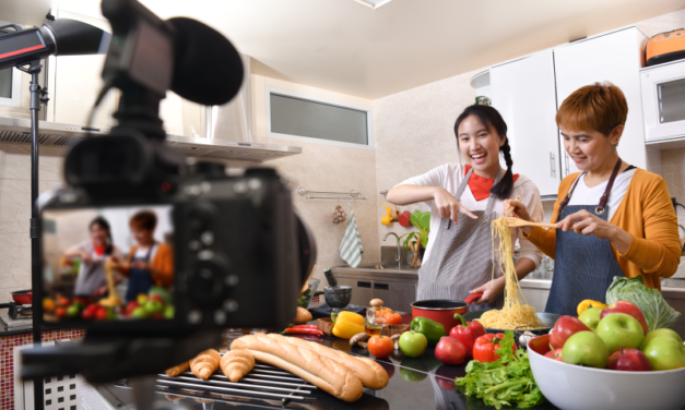 Youtuber yang Sukses karena Makanan